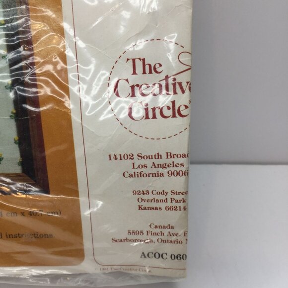 Vtg The Creative Circle 0606 Nursery Time Embroidery Kit 12"x16" Name Birth Date - Picture 3 of 6